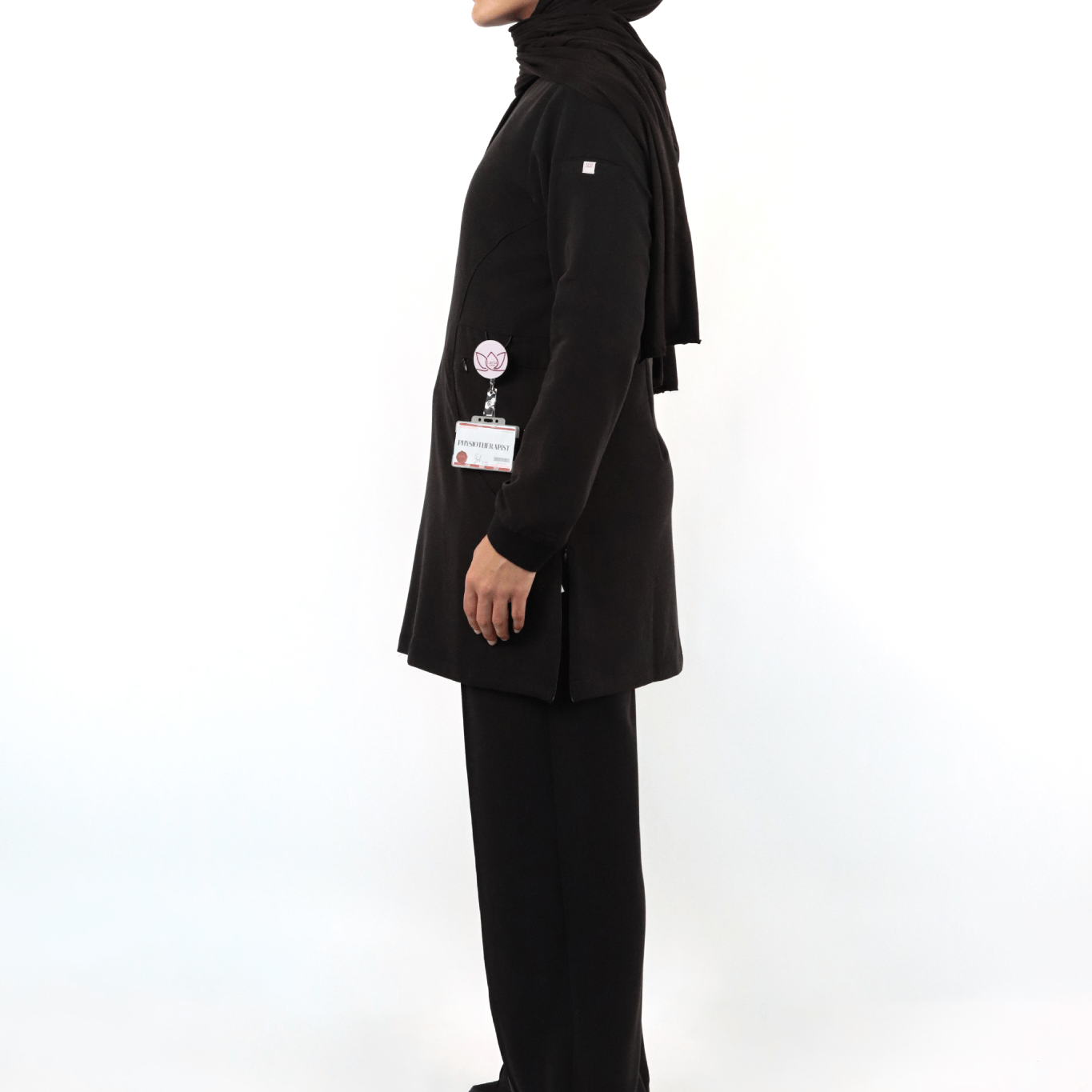 Women’s black modest scrub set with a long top for Muslim-friendly coverage.